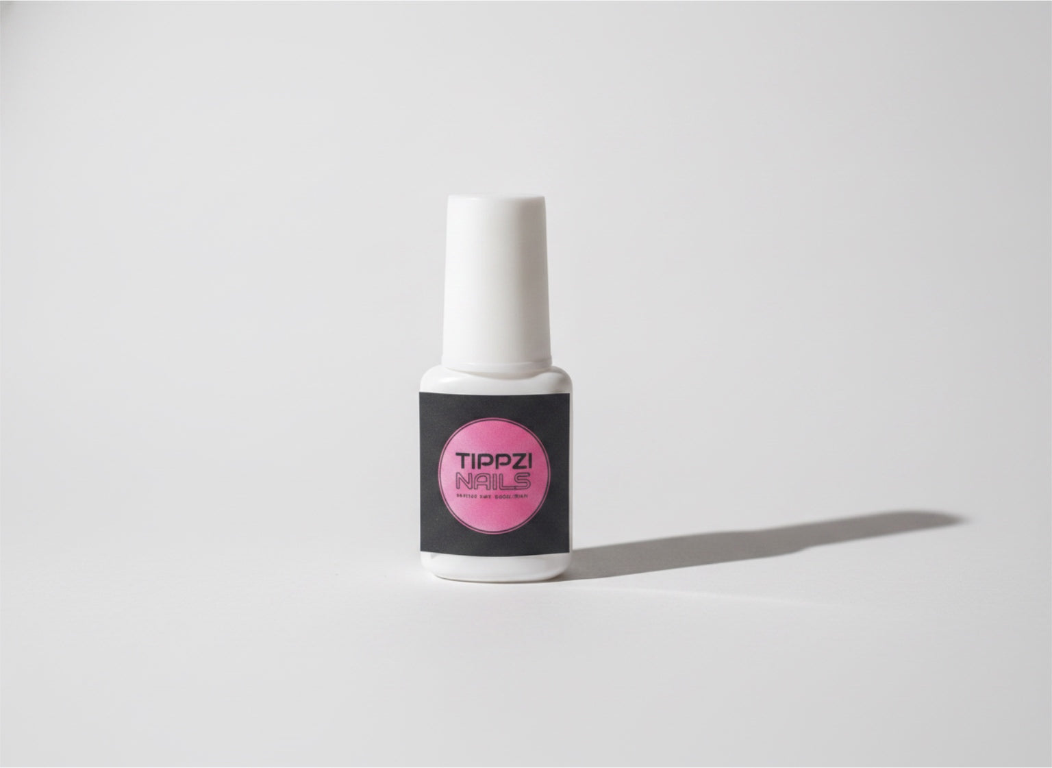 TIPPZI NAIL BRUSH ON GLUE.- GLAMGRIP